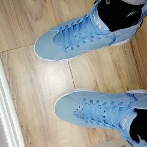 Retro 7's North Carolina Drip